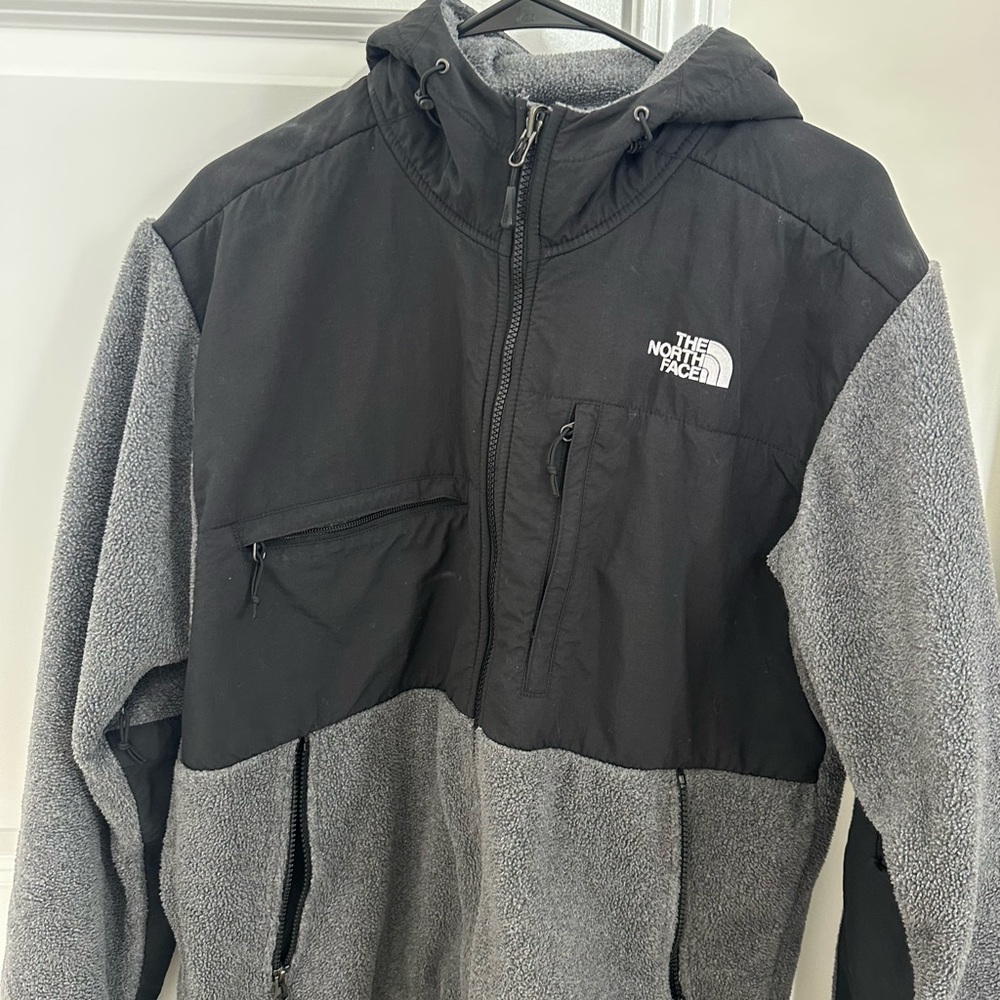 The North Face Men's Black and Gray Performance Jacket
